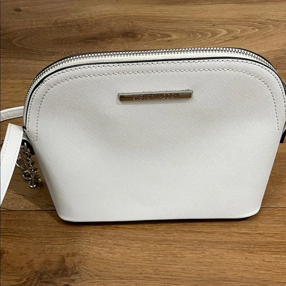 Steve Madden White Crossbody Bag with Silver Chain - Picture 4 of 10